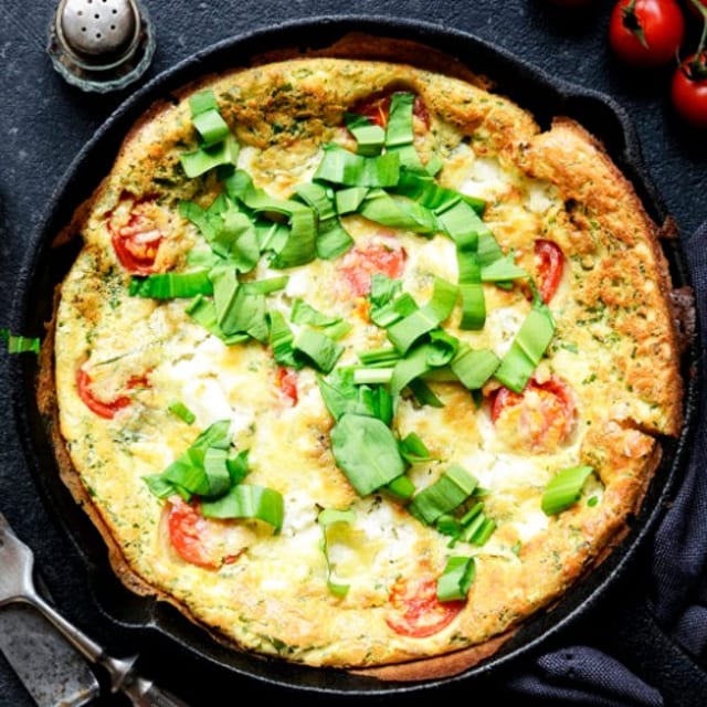 Tortellini and Pesto Pan Pizza.